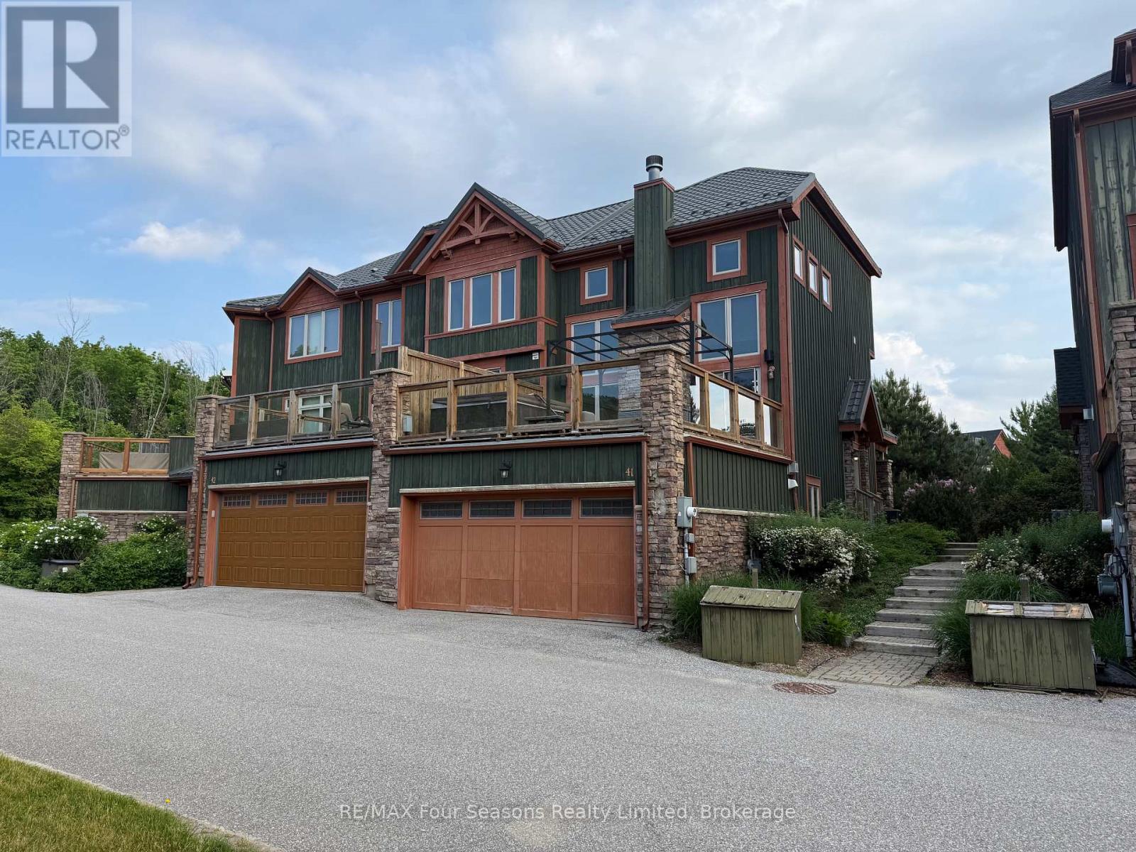 41 - 214 Blueski George Crescent, Blue Mountains, Ontario  L9Y 0V5 - Photo 3 - X13425084