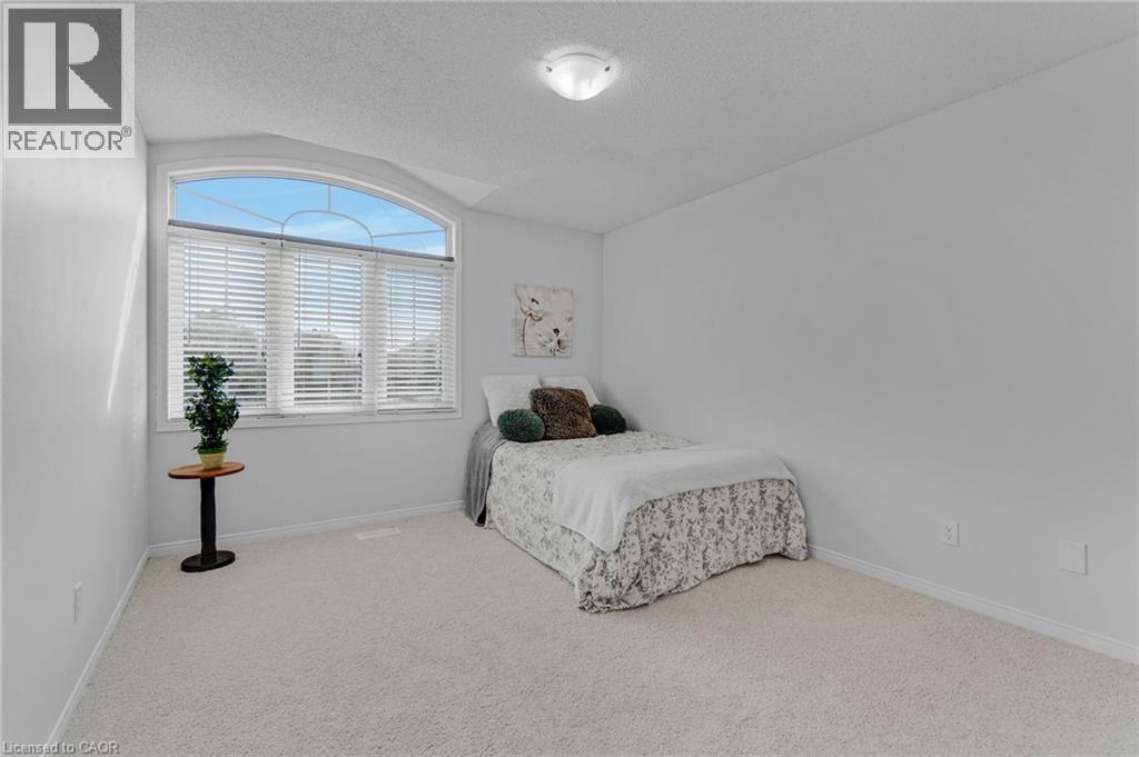 7419 Black Walnut Trail, Mississauga, Ontario  L5N 8A4 - Photo 5 - 40831651