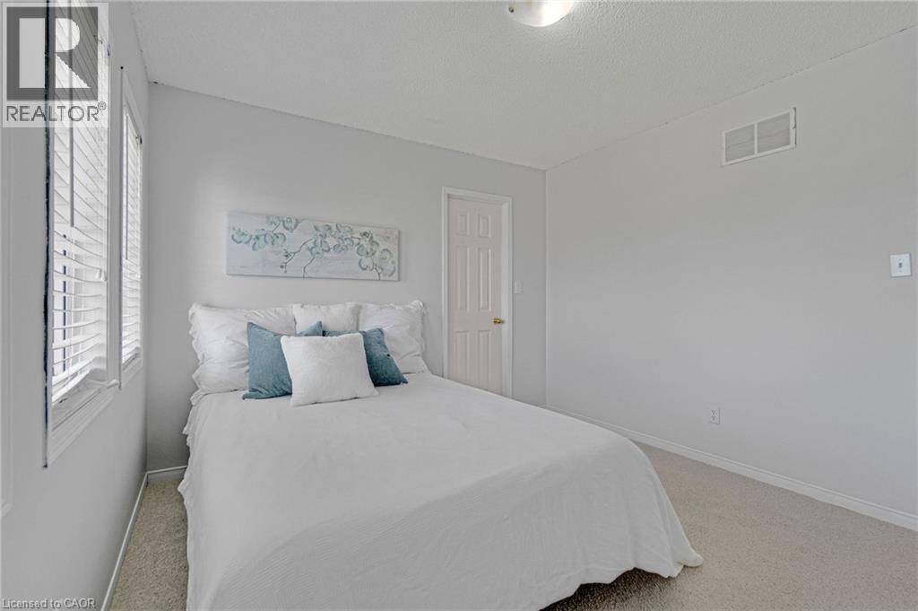 7419 Black Walnut Trail, Mississauga, Ontario  L5N 8A4 - Photo 8 - 40831651