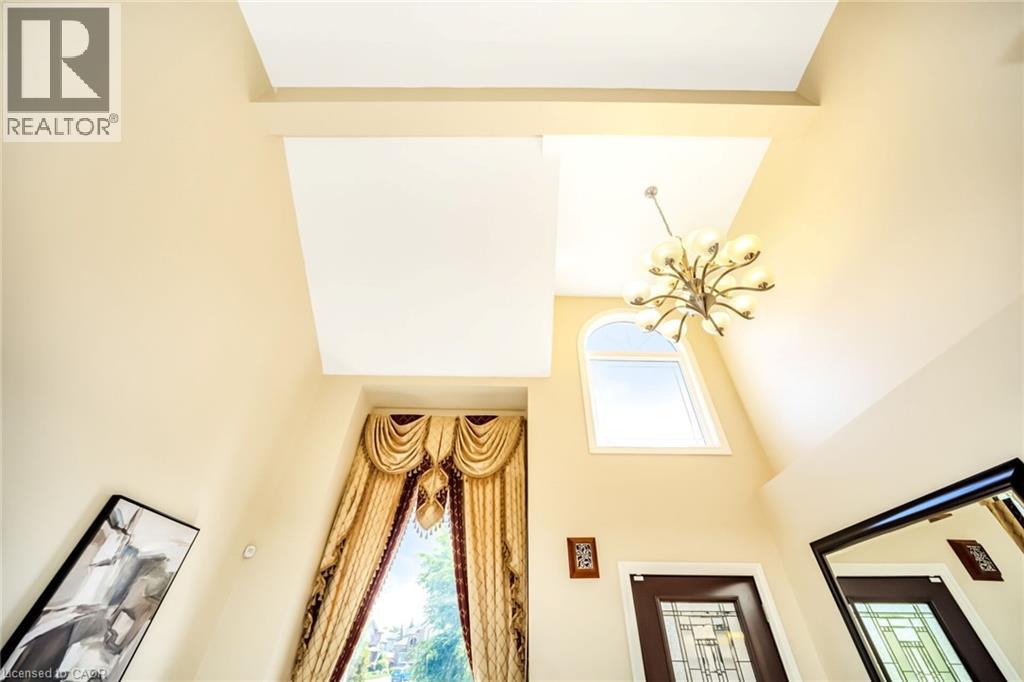 19 Sonata Avenue, Hamilton, Ontario  L9C 7T9 - Photo 6 - 40838248