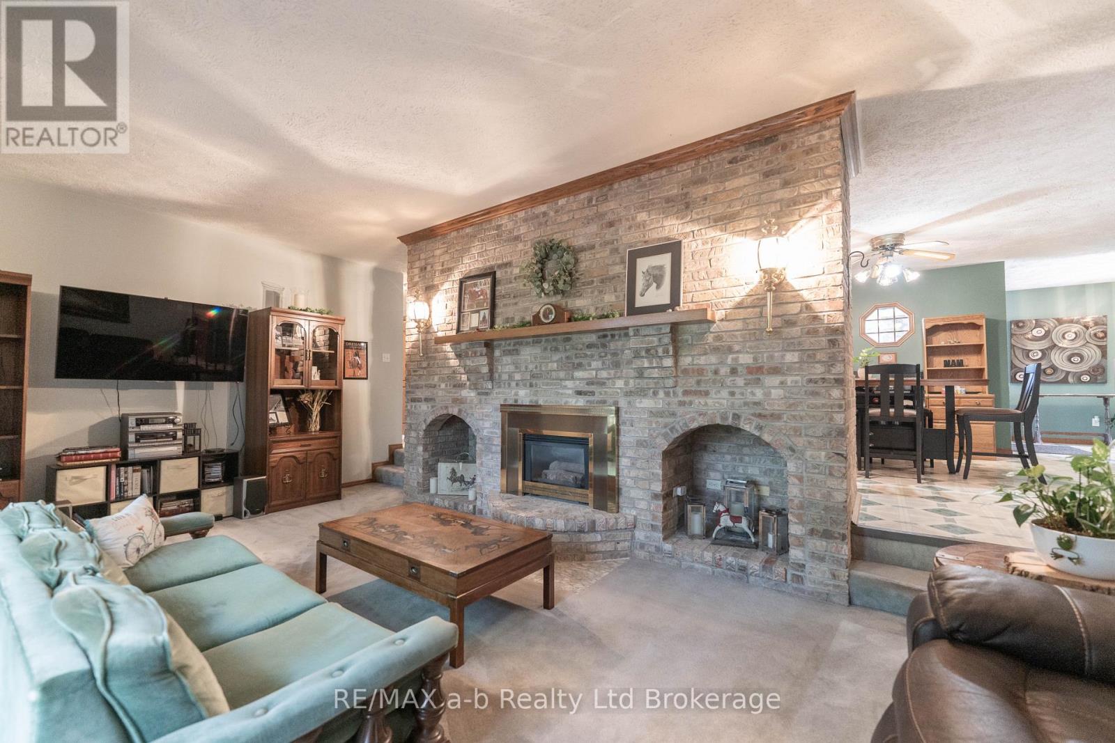 34 Lorraine Avenue, Tillsonburg, Ontario  N4G 4V3 - Photo 14 - X13425656