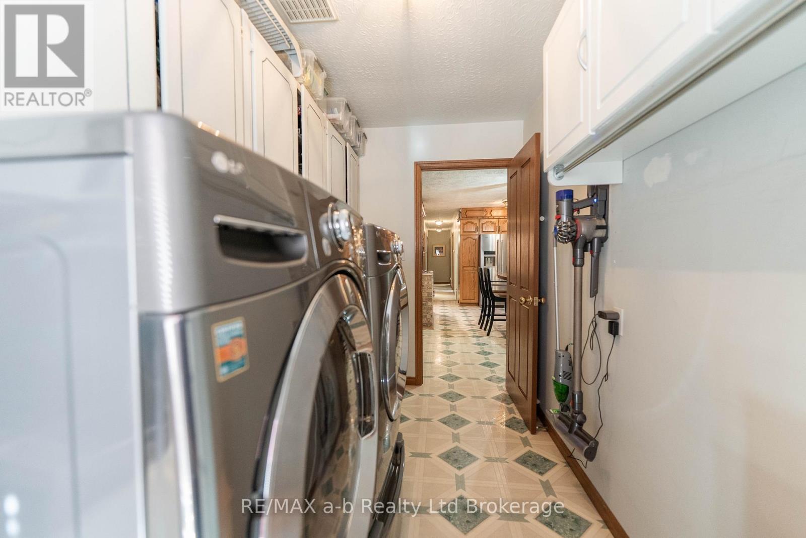 34 Lorraine Avenue, Tillsonburg, Ontario  N4G 4V3 - Photo 25 - X13425656