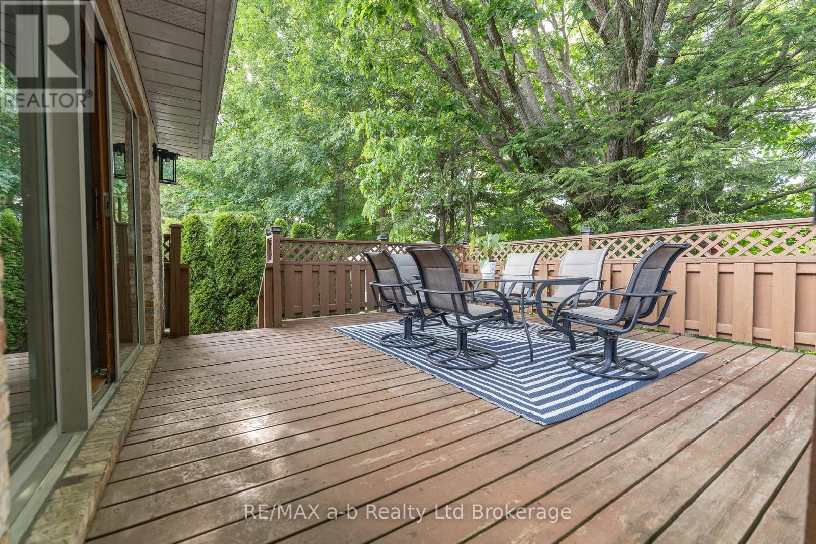 34 Lorraine Avenue, Tillsonburg, Ontario  N4G 4V3 - Photo 34 - X13425656