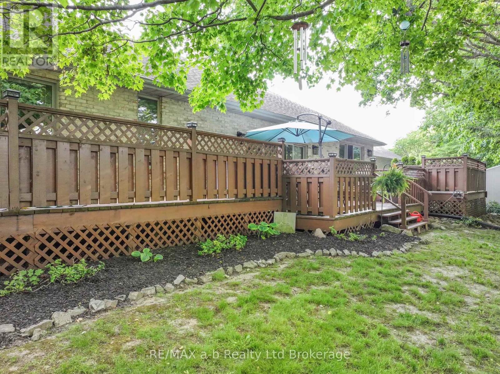 34 Lorraine Avenue, Tillsonburg, Ontario  N4G 4V3 - Photo 43 - X13425656