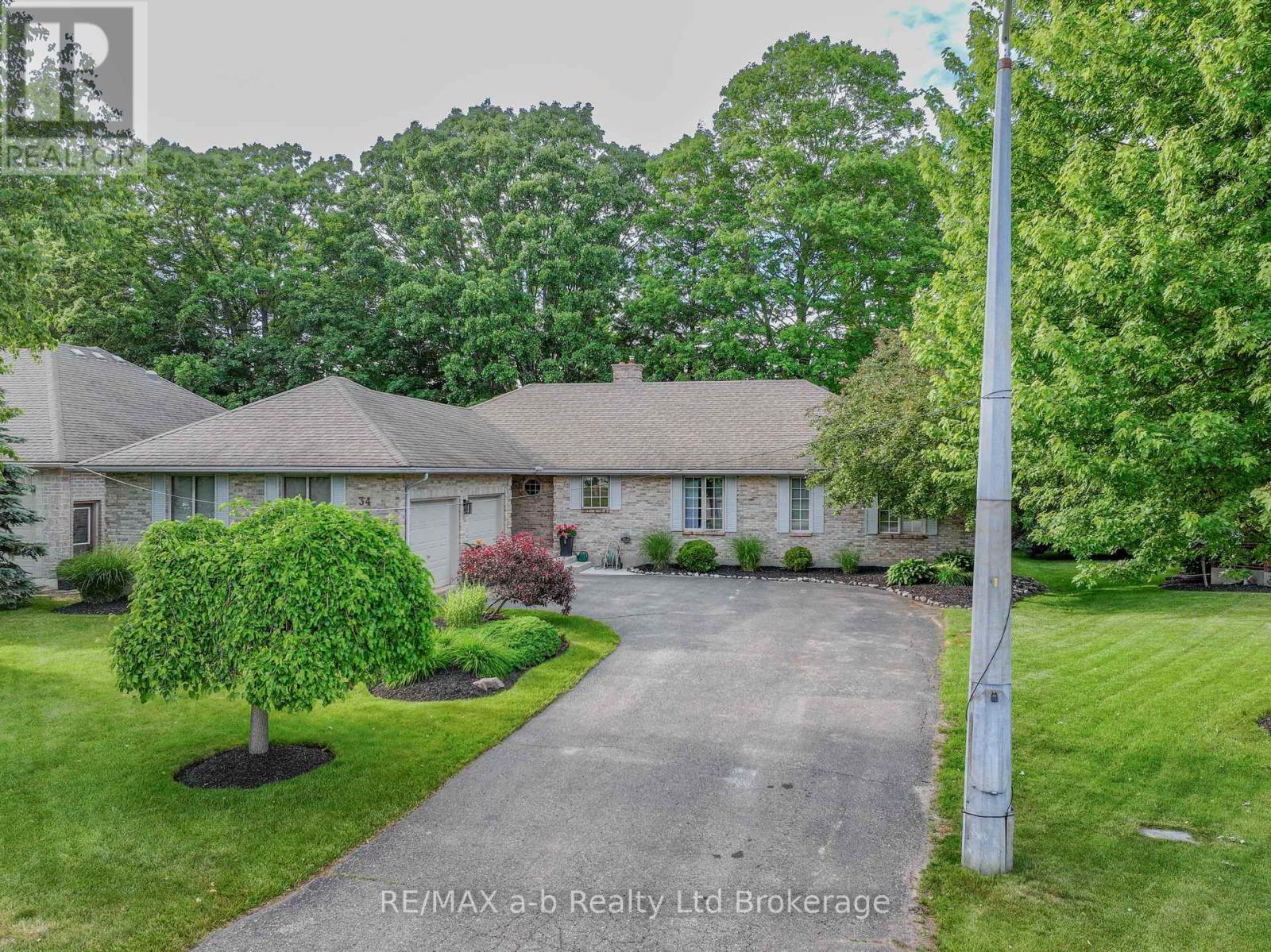 34 Lorraine Avenue, Tillsonburg, Ontario  N4G 4V3 - Photo 45 - X13425656
