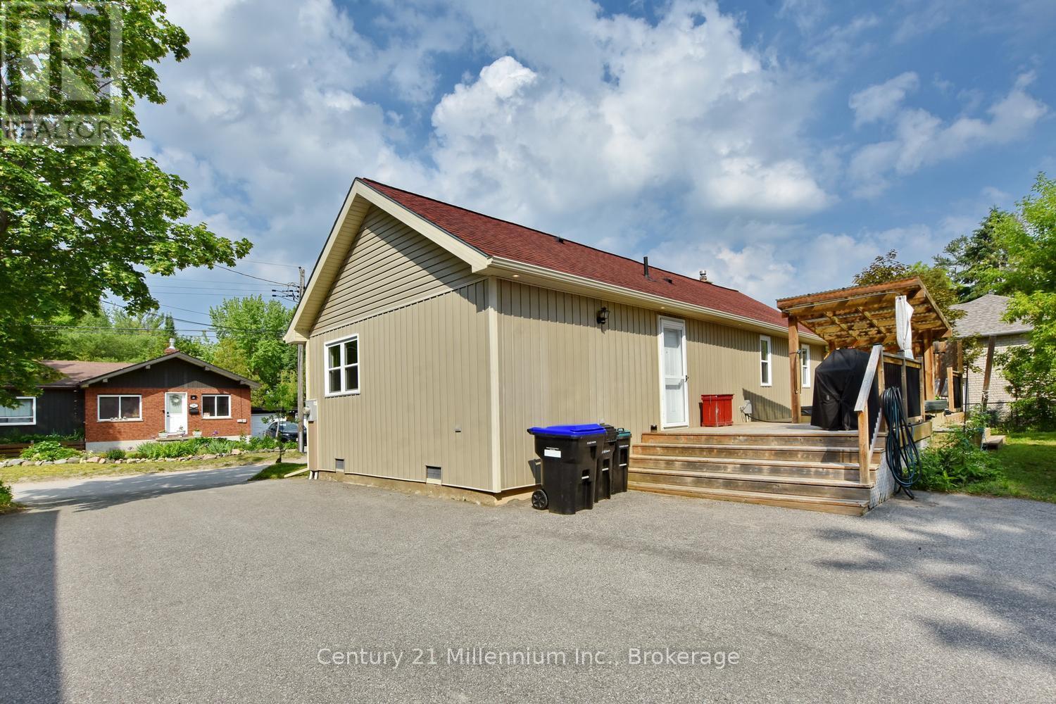 25 Berkely Street, Wasaga Beach, Ontario  L9Z 2N6 - Photo 10 - S13425884