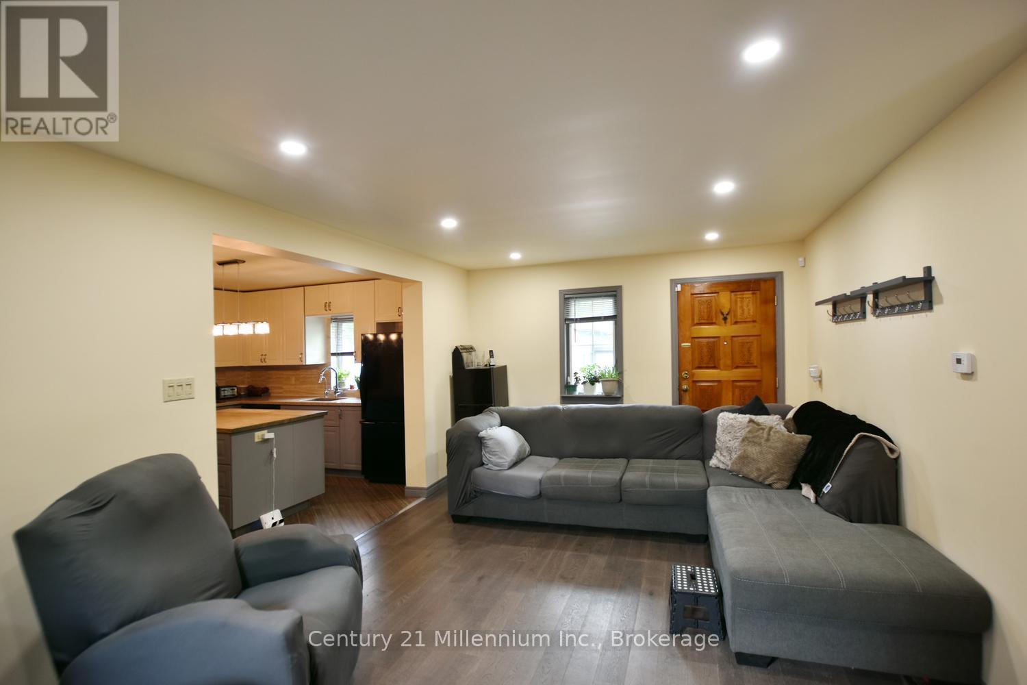 25 Berkely Street, Wasaga Beach, Ontario  L9Z 2N6 - Photo 21 - S13425884