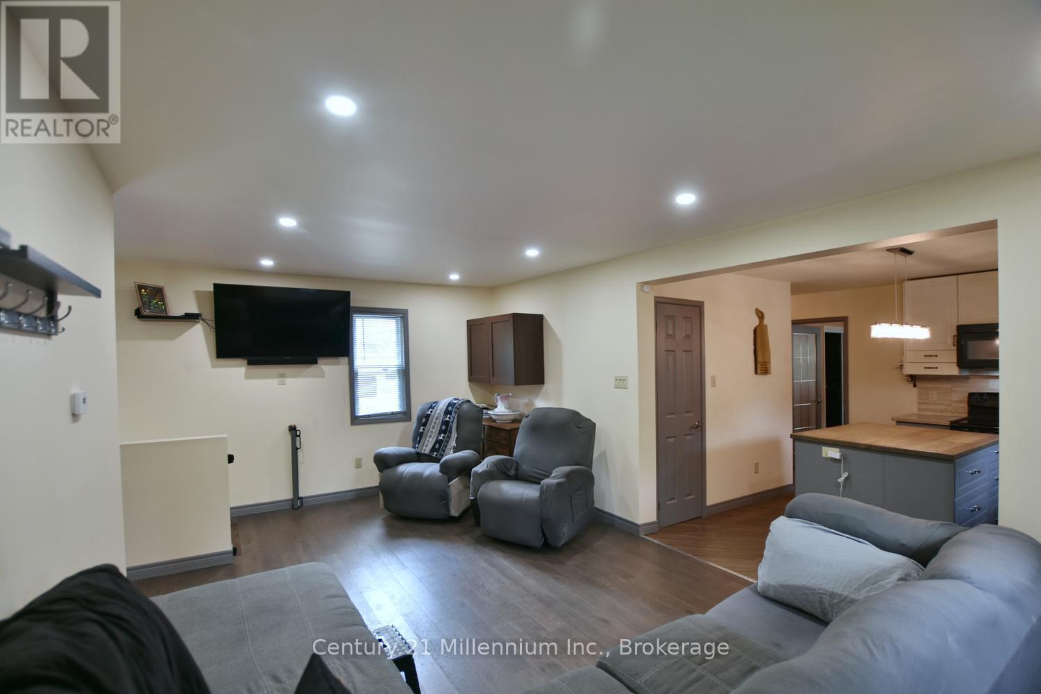 25 Berkely Street, Wasaga Beach, Ontario  L9Z 2N6 - Photo 23 - S13425884