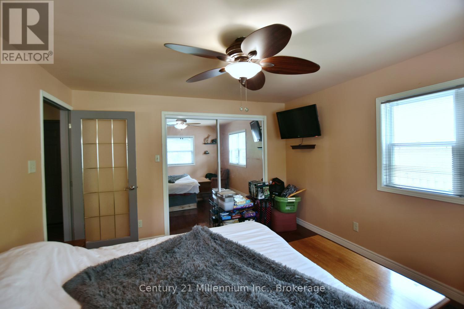 25 Berkely Street, Wasaga Beach, Ontario  L9Z 2N6 - Photo 31 - S13425884