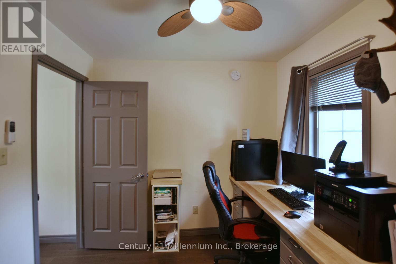 25 Berkely Street, Wasaga Beach, Ontario  L9Z 2N6 - Photo 35 - S13425884