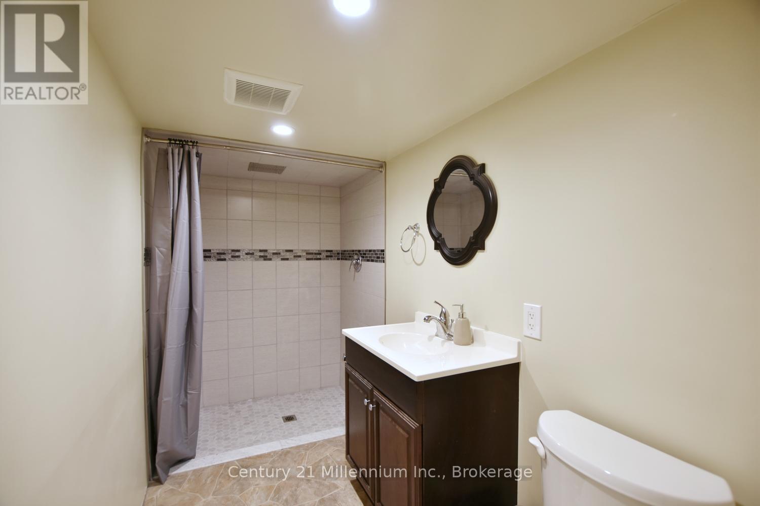 25 Berkely Street, Wasaga Beach, Ontario  L9Z 2N6 - Photo 45 - S13425884