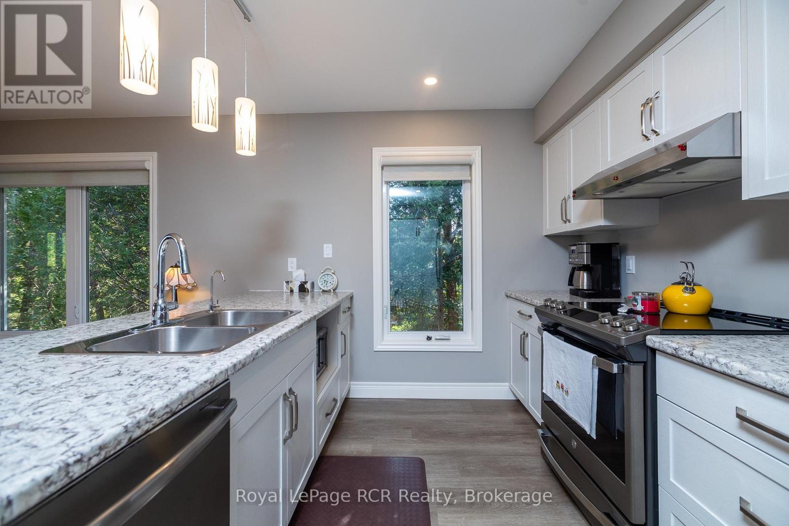 474825 Townsend Lake Road, West Grey, Ontario  N0C 1H0 - Photo 10 - X13426154
