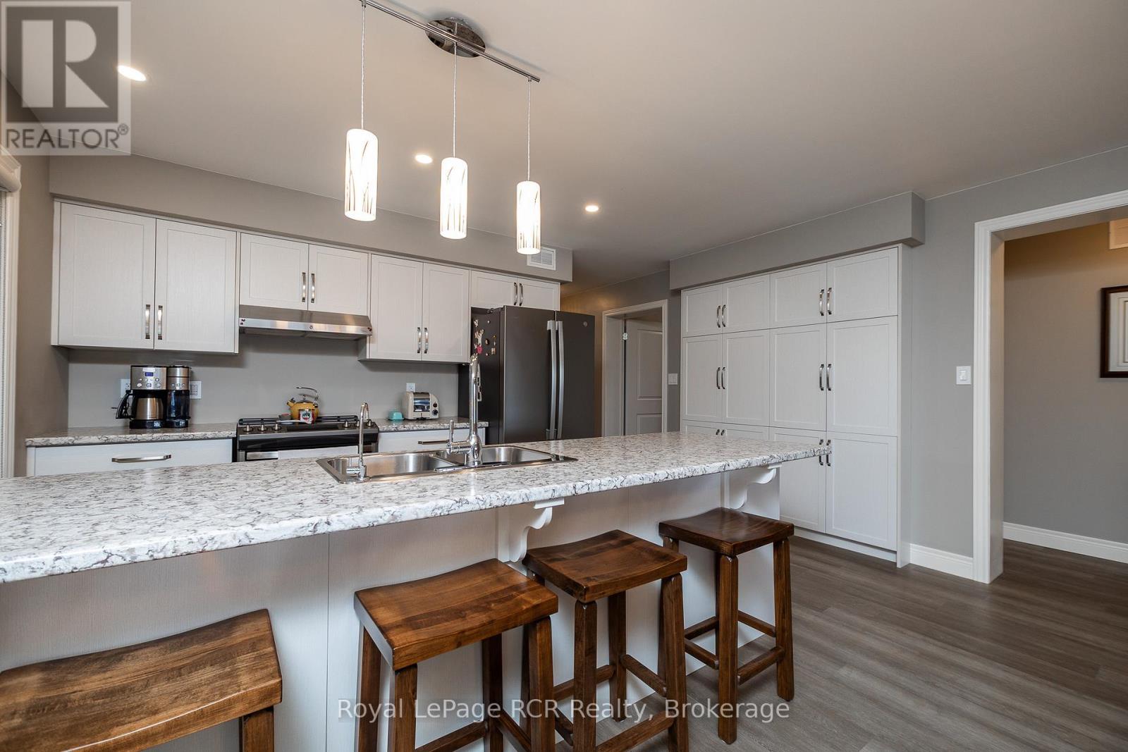 474825 Townsend Lake Road, West Grey, Ontario  N0C 1H0 - Photo 12 - X13426154