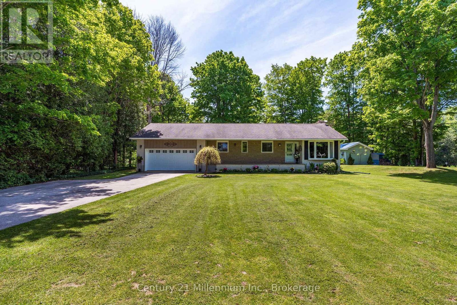 1 Crescent Street, South Bruce Peninsula, Ontario  N0H 2T0 - Photo 2 - X13426164