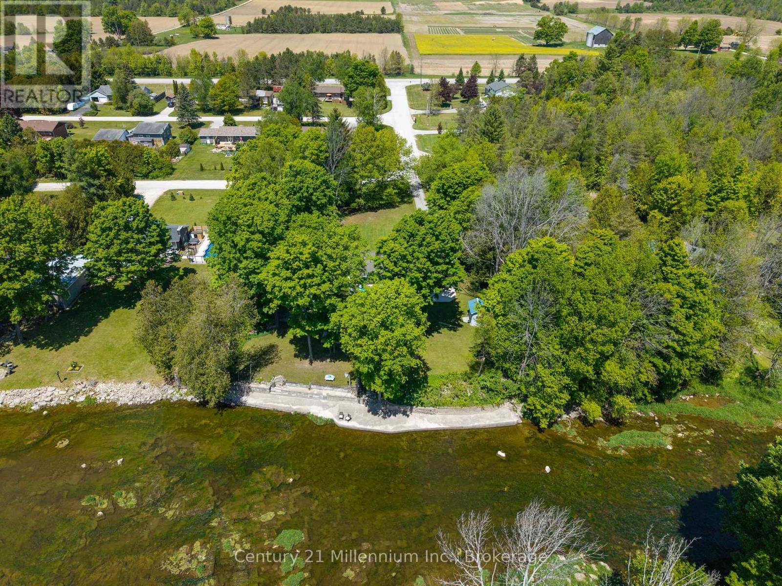 1 Crescent Street, South Bruce Peninsula, Ontario  N0H 2T0 - Photo 3 - X13426164