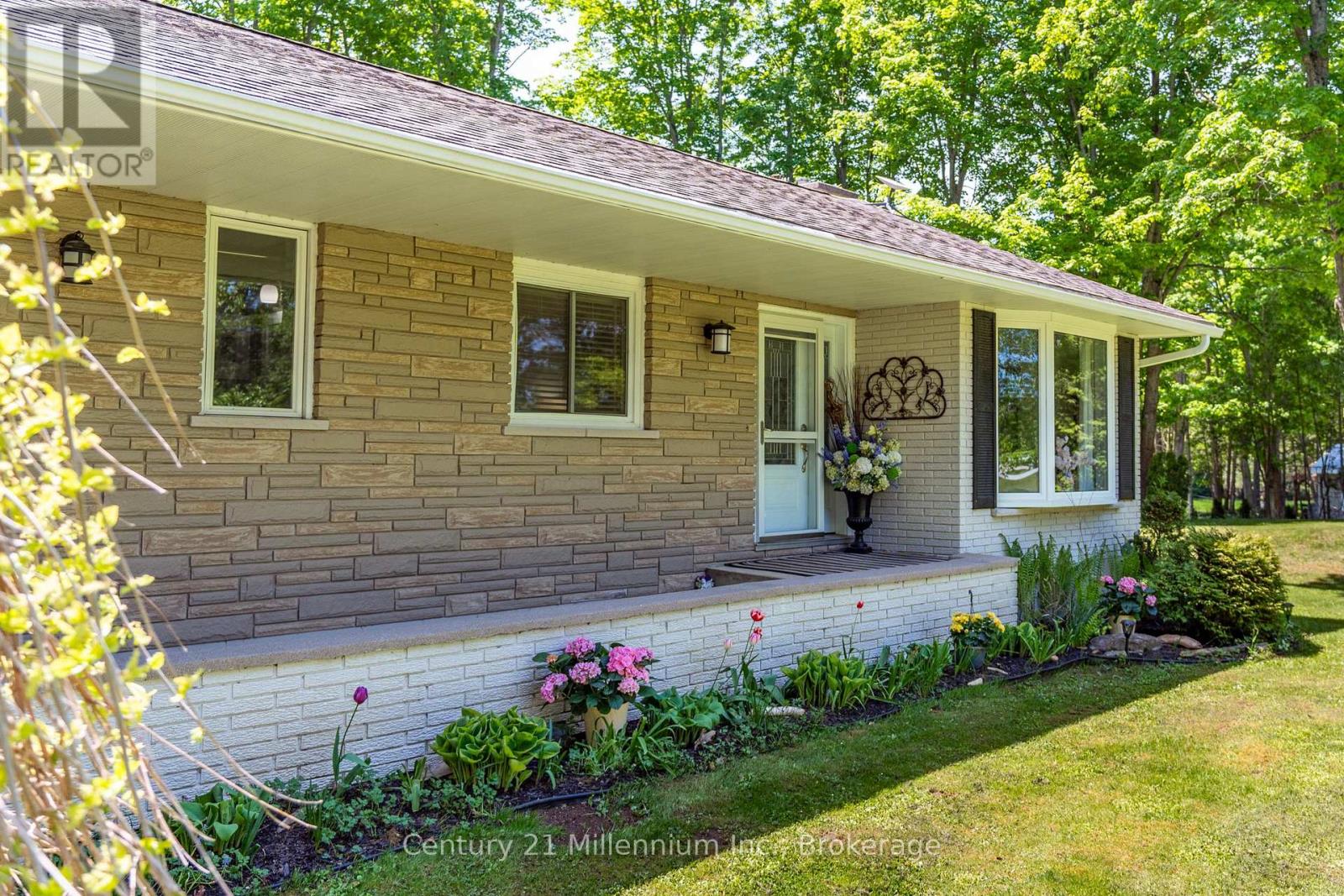 1 Crescent Street, South Bruce Peninsula, Ontario  N0H 2T0 - Photo 6 - X13426164