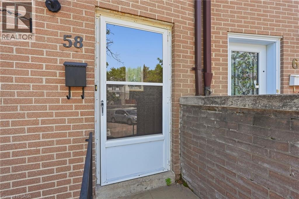 58 Onslow Court, Oakville, Ontario  L6H 1J2 - Photo 3 - 40838582