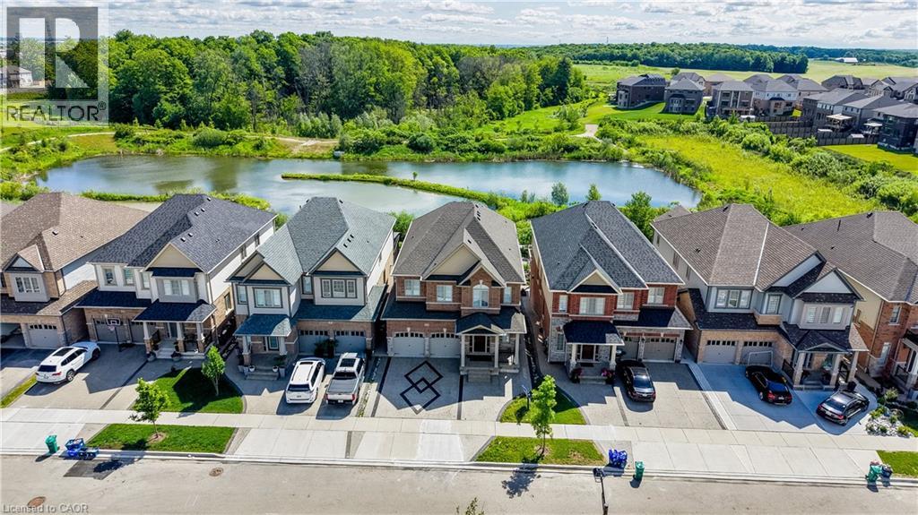 588 Beckview Crescent, Kitchener, Ontario  N2R 0R4 - Photo 3 - 40838695