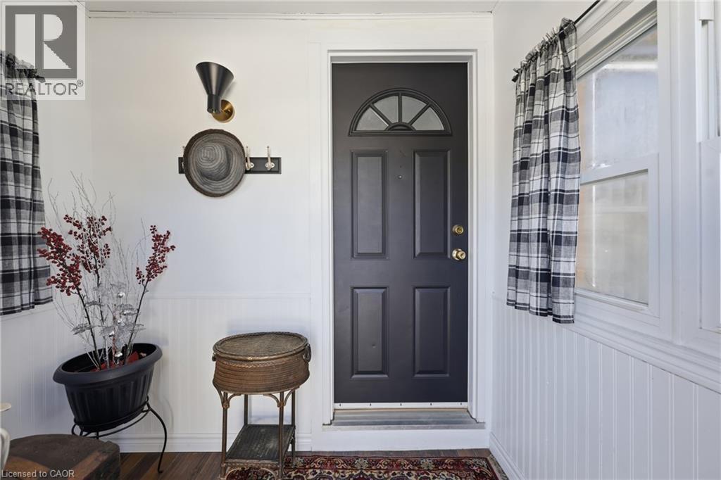 31 Hunter Street, Dundas, Ontario  L9H 1E5 - Photo 2 - 40838613