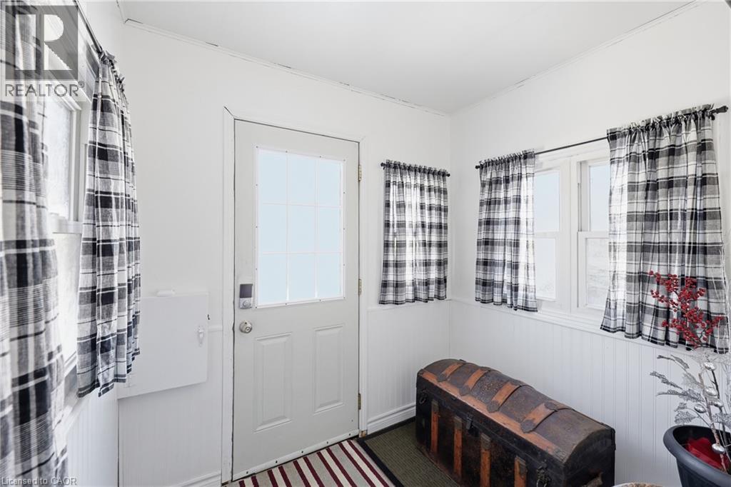 31 Hunter Street, Dundas, Ontario  L9H 1E5 - Photo 3 - 40838613