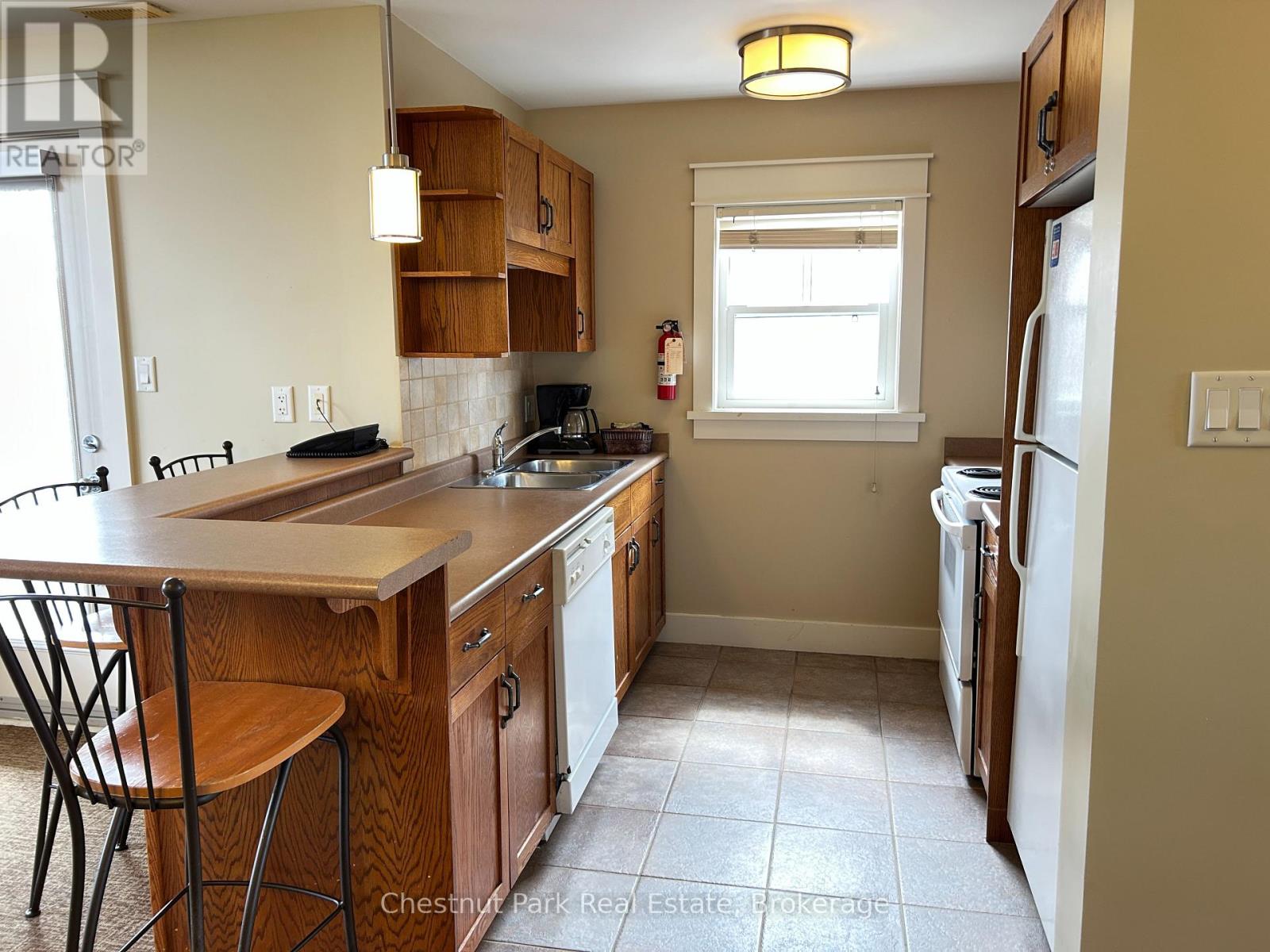 222 - 125 Fairway Court, Blue Mountains, Ontario  L9Y 0P8 - Photo 9 - X13427022