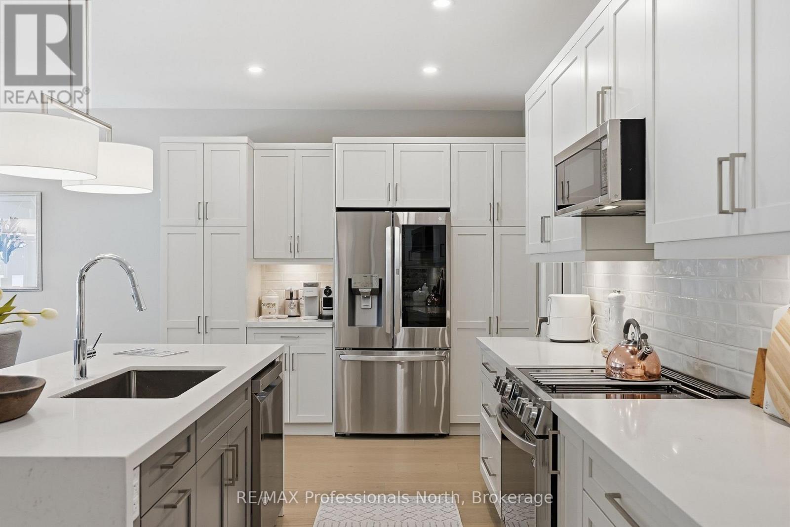 71 Jack Street, Huntsville, Ontario  P1H 0G4 - Photo 9 - X13427126