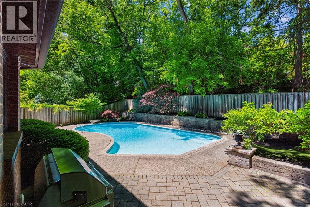 23 Lantern Lane, Dundas, Ontario  L9H 6N9 - Photo 2 - 40838484