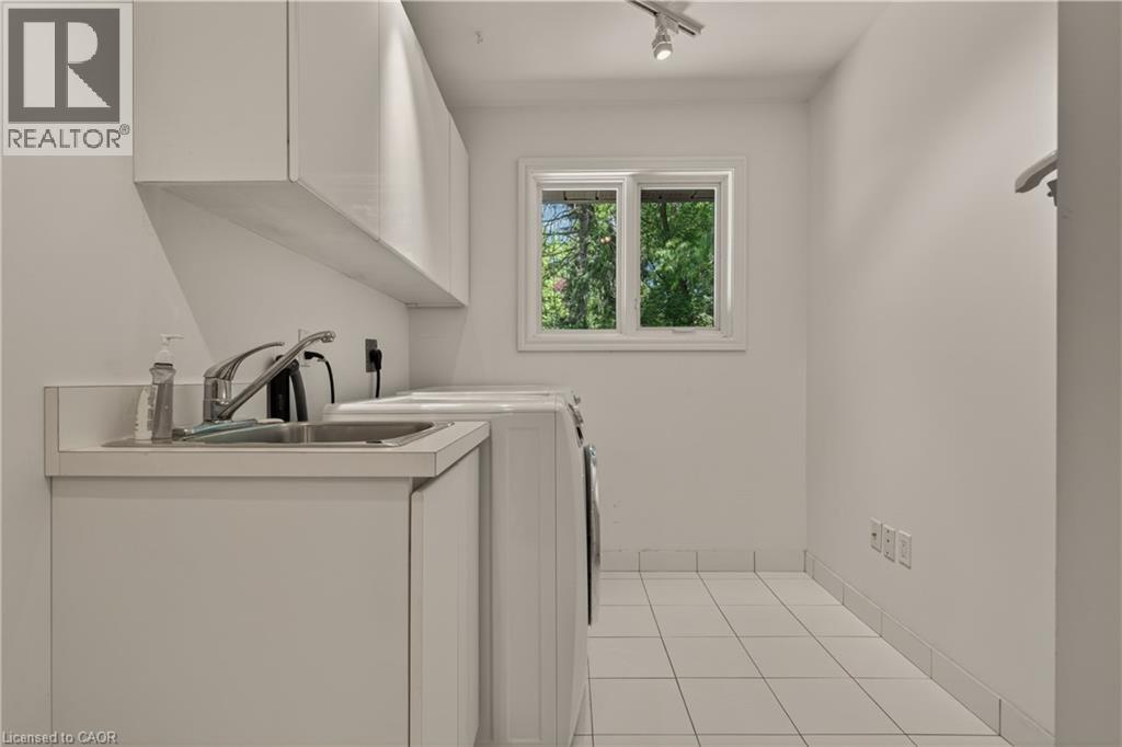 23 Lantern Lane, Dundas, Ontario  L9H 6N9 - Photo 37 - 40838484