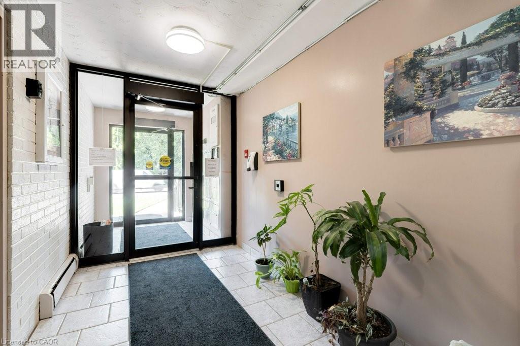 2373 King Street E Unit# 17, Hamilton, Ontario  L8K 1X9 - Photo 3 - 40838251