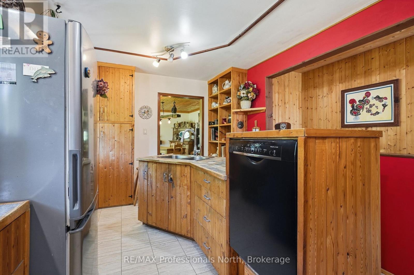 329 Waseosa Lake Road N, Huntsville, Ontario  P1H 2J4 - Photo 7 - X13427432