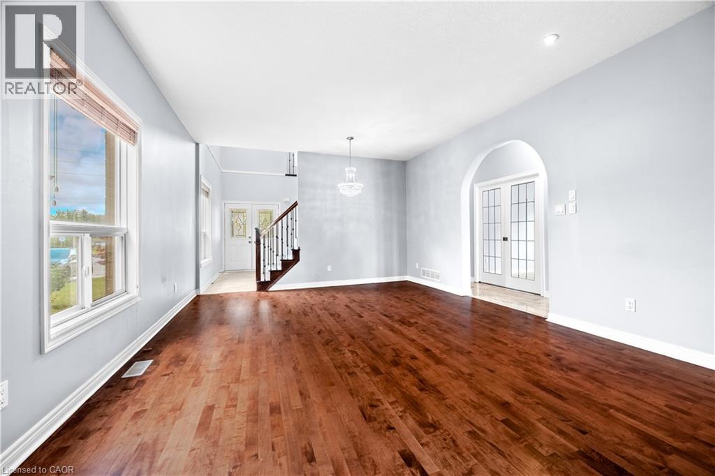 4 Clairfields Drive W, Guelph, Ontario  N1G 5H5 - Photo 11 - 40838419