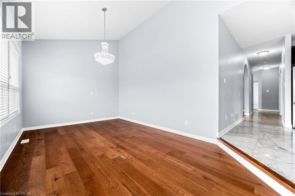 4 Clairfields Drive W, Guelph, Ontario  N1G 5H5 - Photo 23 - 40838419
