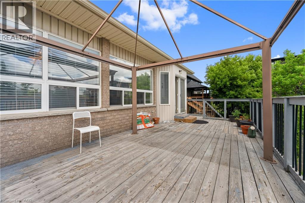 4 Clairfields Drive W, Guelph, Ontario  N1G 5H5 - Photo 26 - 40838419