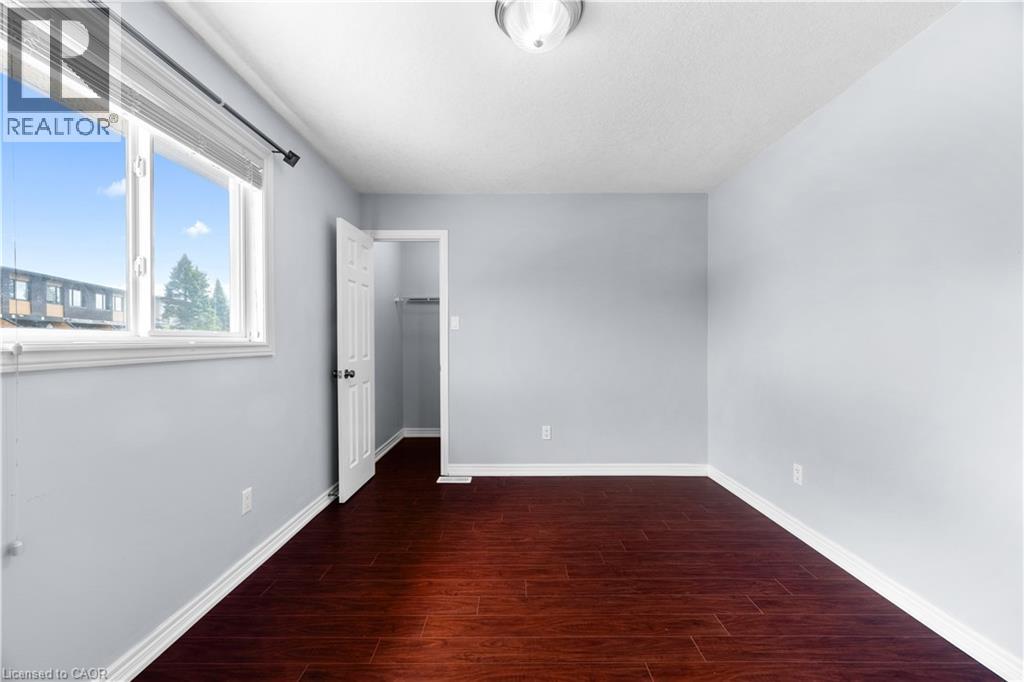 4 Clairfields Drive W, Guelph, Ontario  N1G 5H5 - Photo 37 - 40838419