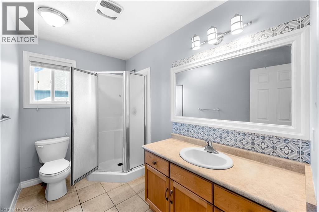 4 Clairfields Drive W, Guelph, Ontario  N1G 5H5 - Photo 39 - 40838419