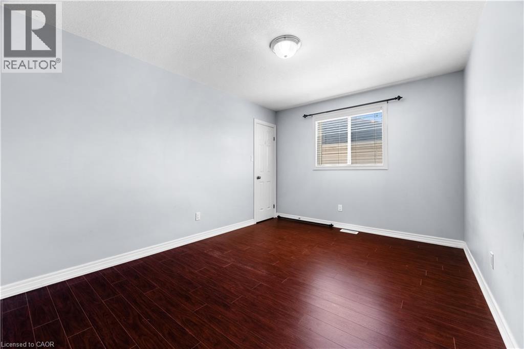 4 Clairfields Drive W, Guelph, Ontario  N1G 5H5 - Photo 40 - 40838419