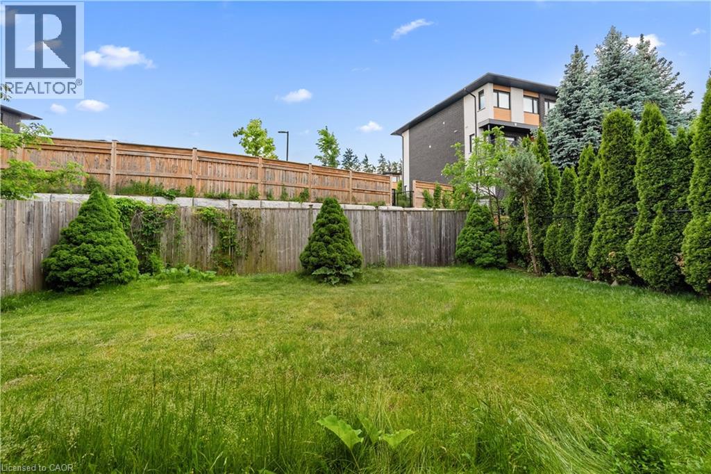 4 Clairfields Drive W, Guelph, Ontario  N1G 5H5 - Photo 44 - 40838419