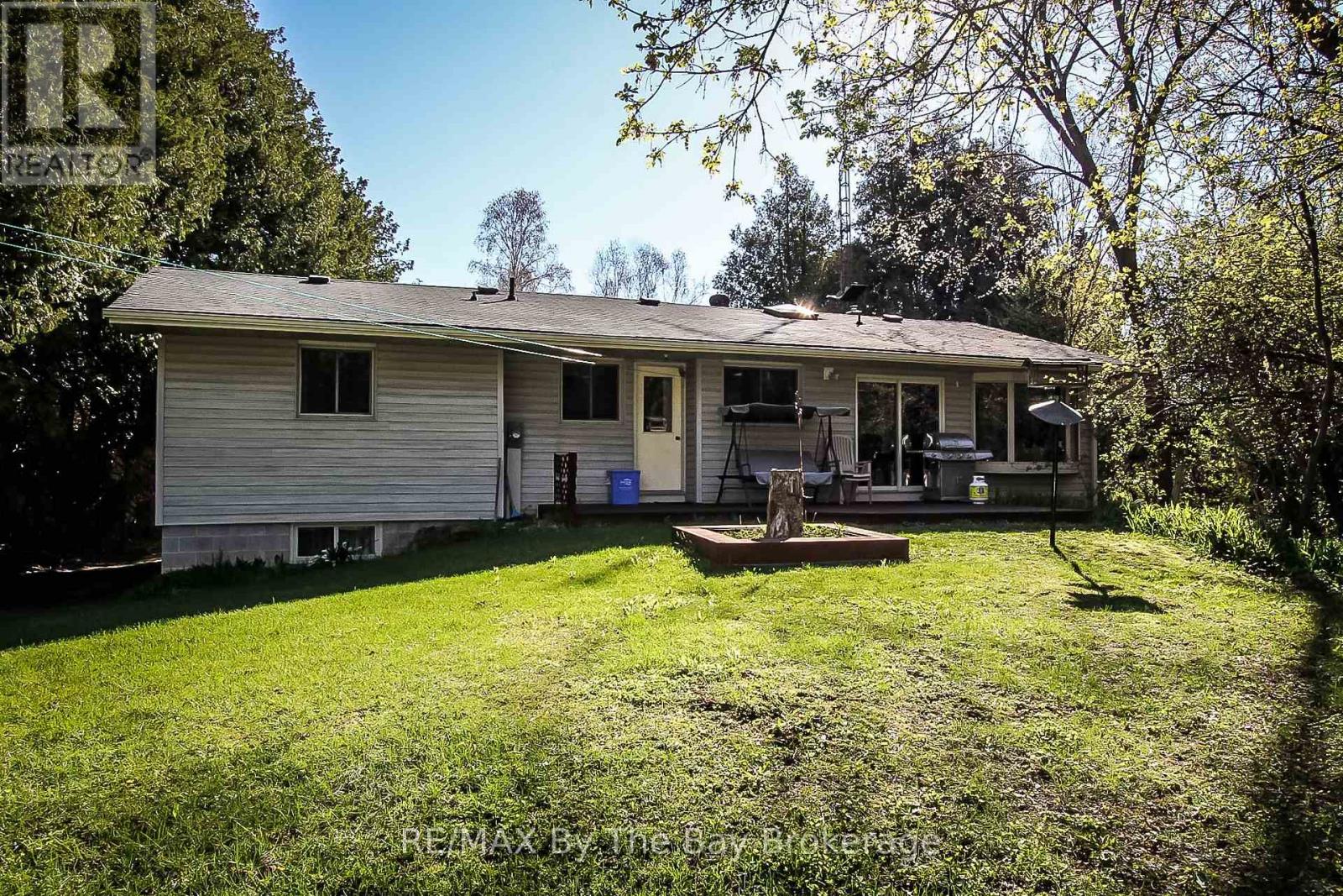 630 Sunnidale Road S, Wasaga Beach, Ontario  L9Z 1J7 - Photo 2 - S13427516