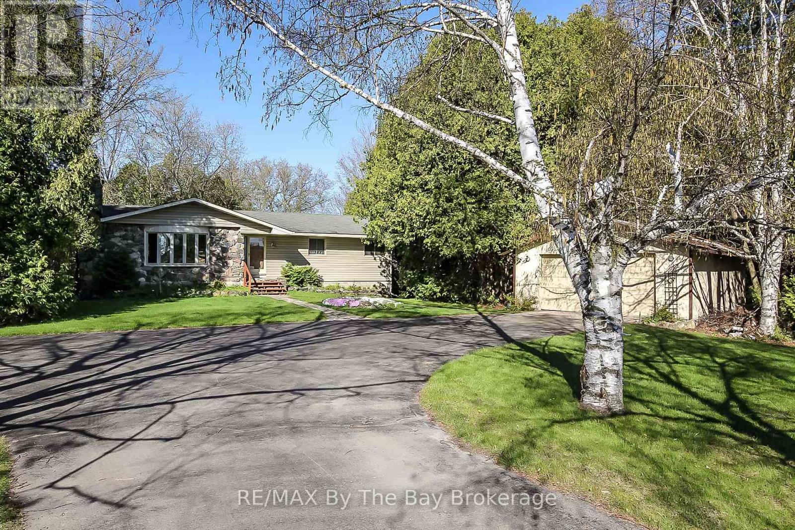630 Sunnidale Road S, Wasaga Beach, Ontario  L9Z 1J7 - Photo 4 - S13427516
