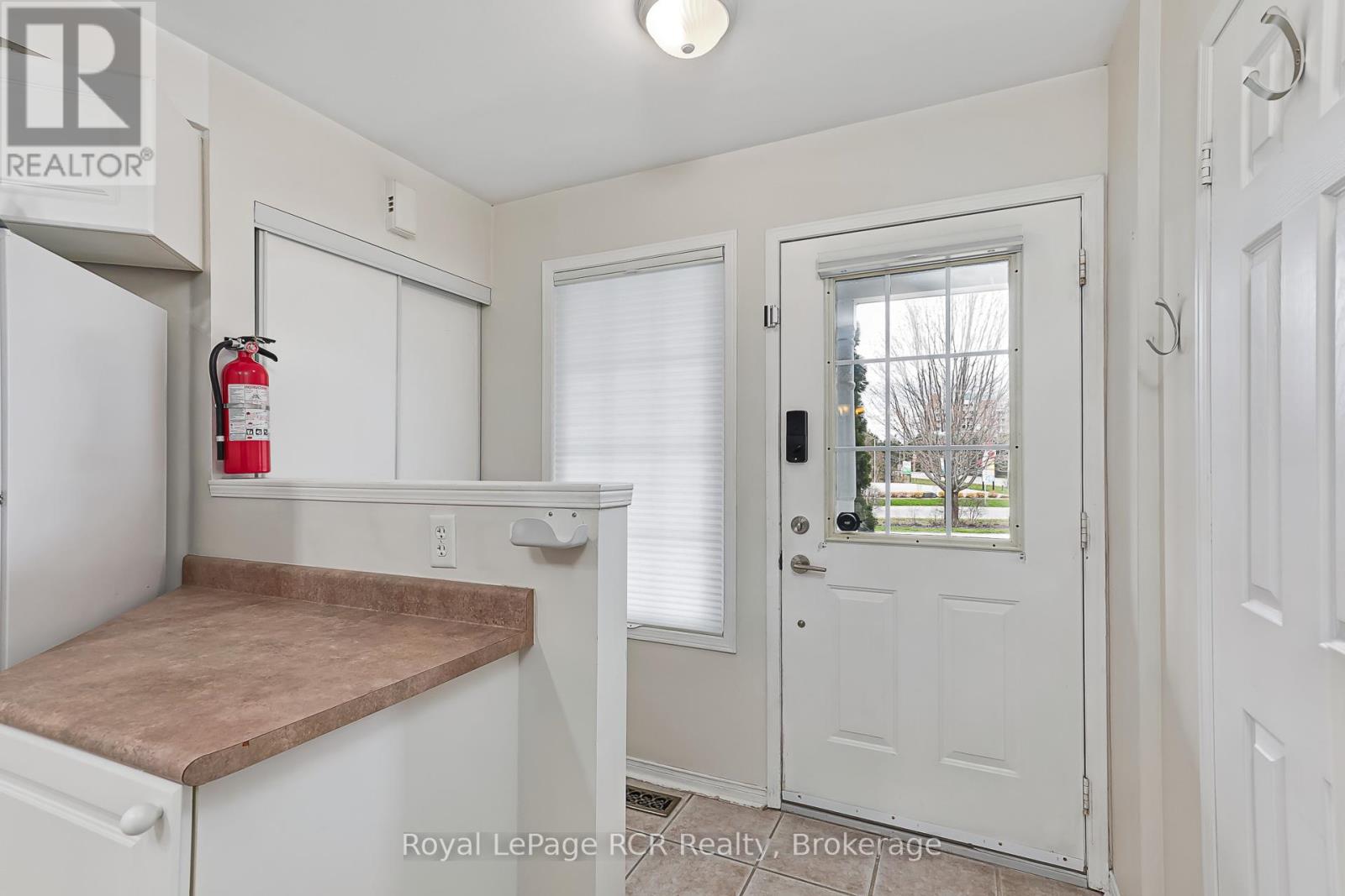 9 Royalton Lane, Collingwood, Ontario  L9Y 5K4 - Photo 7 - S13427592