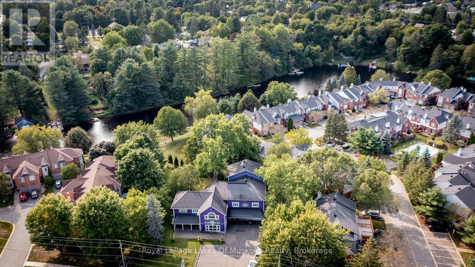 230 Ecclestone Drive, Bracebridge, Ontario  P1L 1G4 - Photo 3 - X13427664