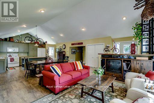 230 Ecclestone Drive, Bracebridge, Ontario  P1L 1G4 - Photo 5 - X13427664