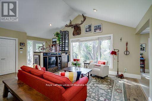 230 Ecclestone Drive, Bracebridge, Ontario  P1L 1G4 - Photo 6 - X13427664