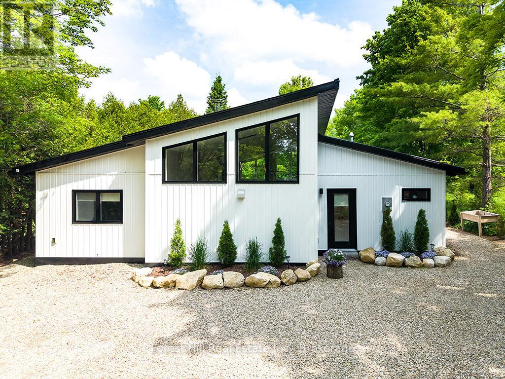 149 Sir William's Lane, Grey Highlands, Ontario  N0C 1E0 - Photo 2 - X13427958