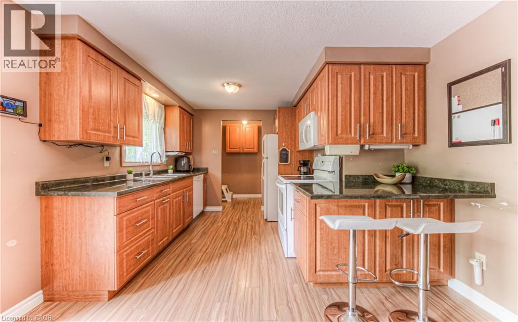 82 Roseneath Crescent, Kitchener, Ontario  N2E 1V9 - Photo 15 - 40838142