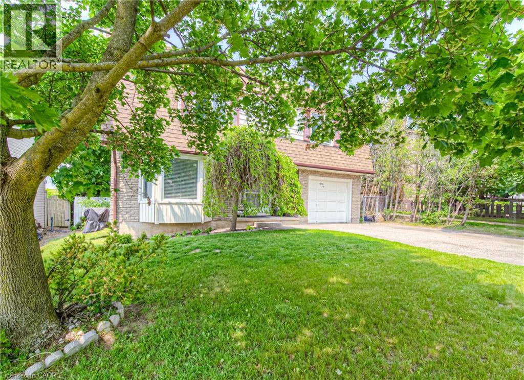 82 Roseneath Crescent, Kitchener, Ontario  N2E 1V9 - Photo 3 - 40838142