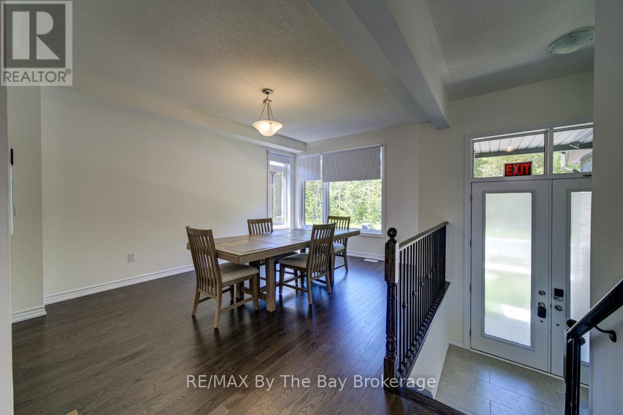 166 Mapleside Drive, Wasaga Beach, Ontario  L9Z 3A5 - Photo 11 - S13428074