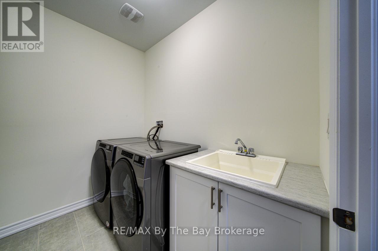 166 Mapleside Drive, Wasaga Beach, Ontario  L9Z 3A5 - Photo 14 - S13428074