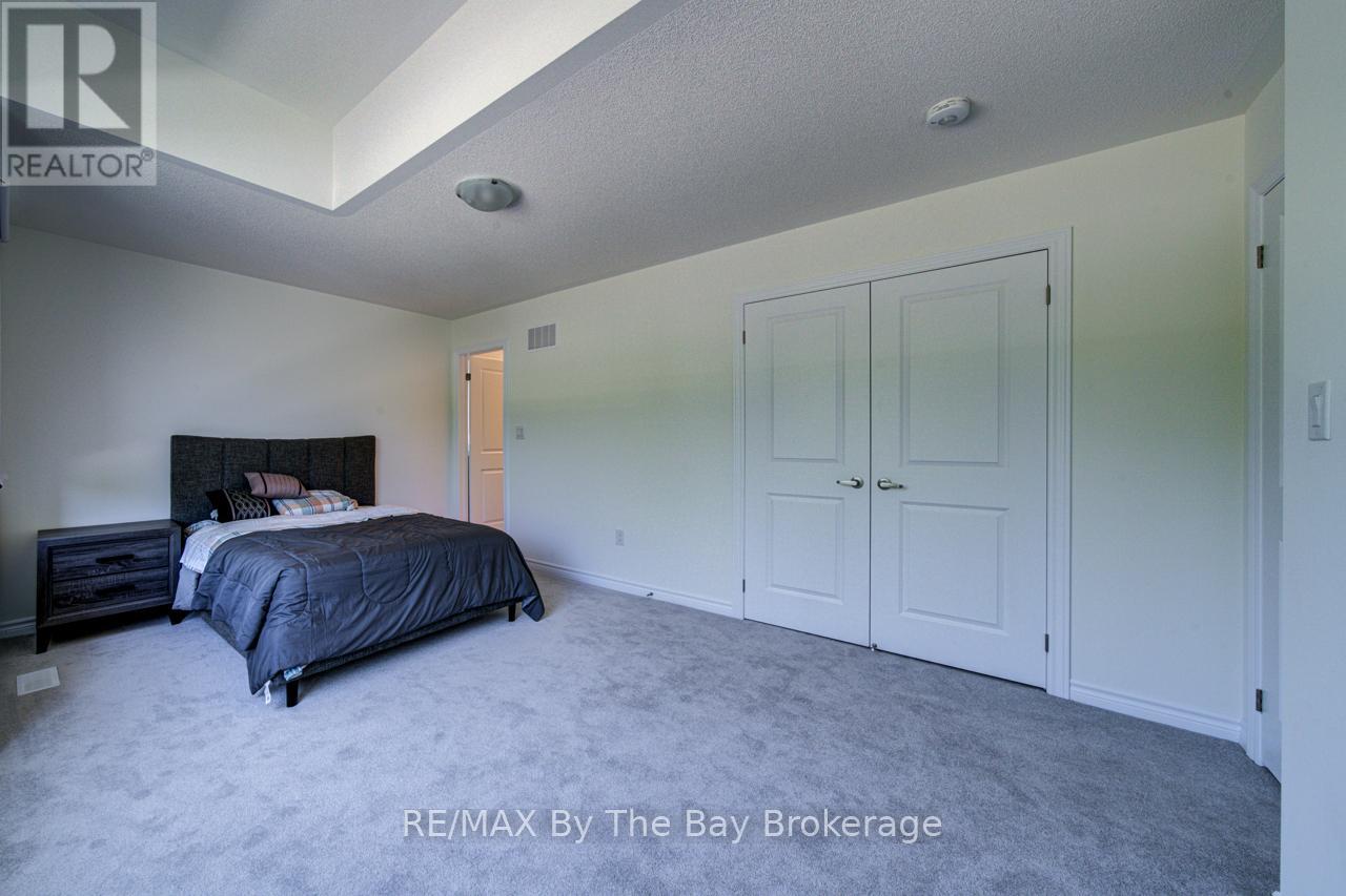 166 Mapleside Drive, Wasaga Beach, Ontario  L9Z 3A5 - Photo 17 - S13428074