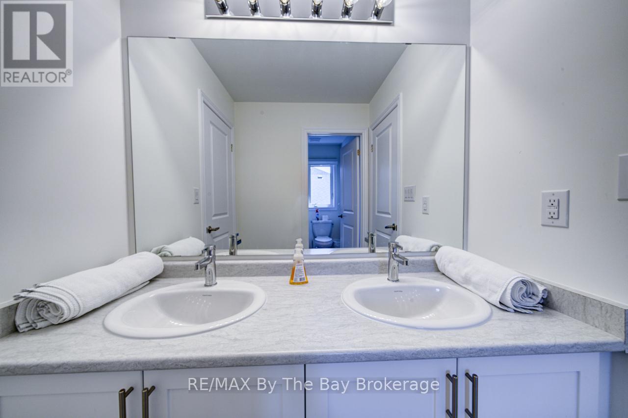166 Mapleside Drive, Wasaga Beach, Ontario  L9Z 3A5 - Photo 22 - S13428074